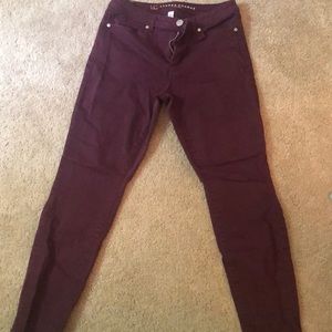 Lauren Conrad burgundy jegging
